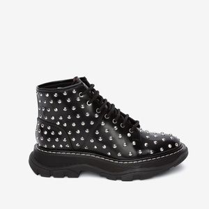 ALEXANDER MCQUEEN TREAD LACE-UP BOOT IN BLACK AND SILVER BOOTS  38